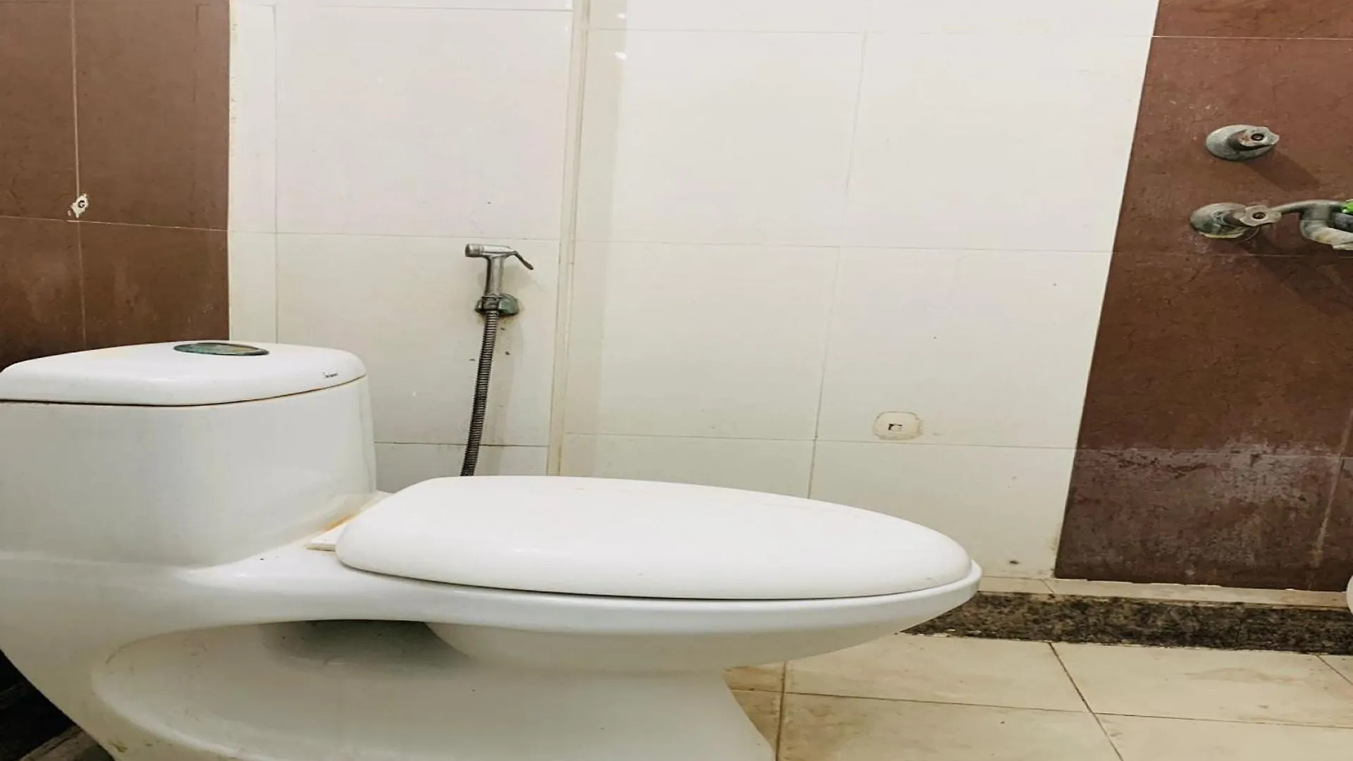 ***  Hotel O Le Princess New Delhi India