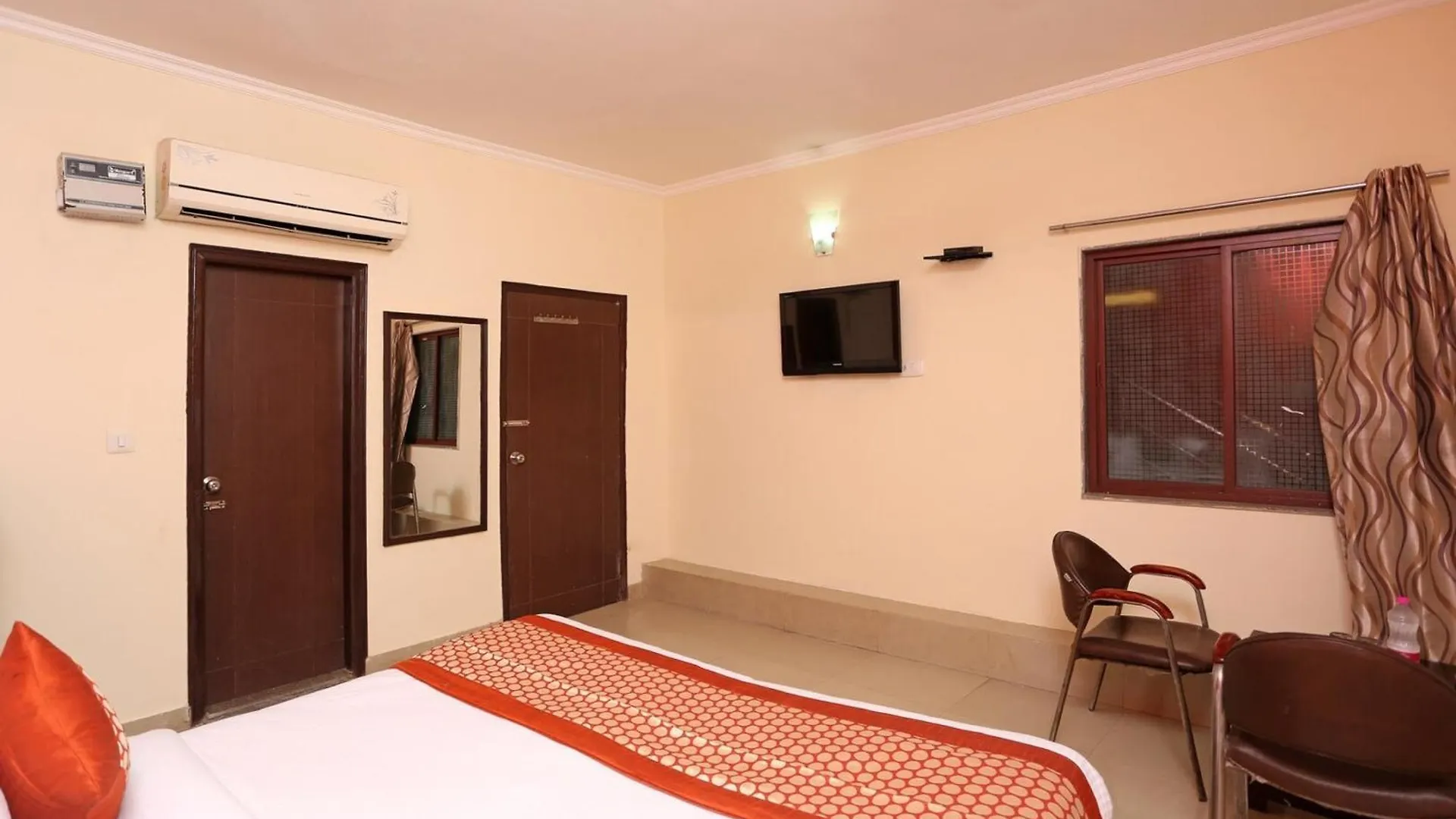 Hotel O Le Princess New Delhi 3*,
