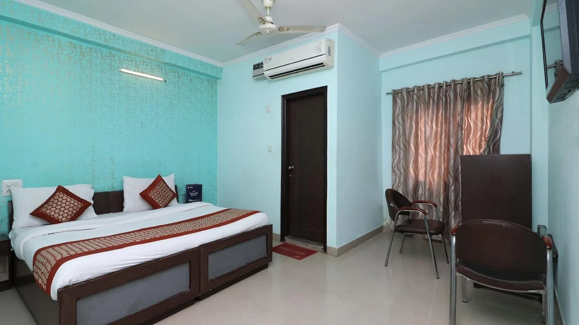Hotel O Le Princess New Delhi 3*,  India